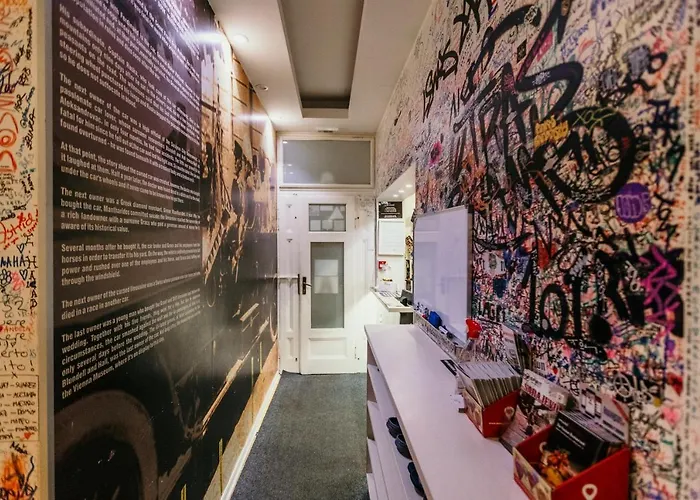 Hostel Franz Ferdinand *