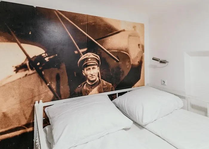 Hostel Franz Ferdinand *